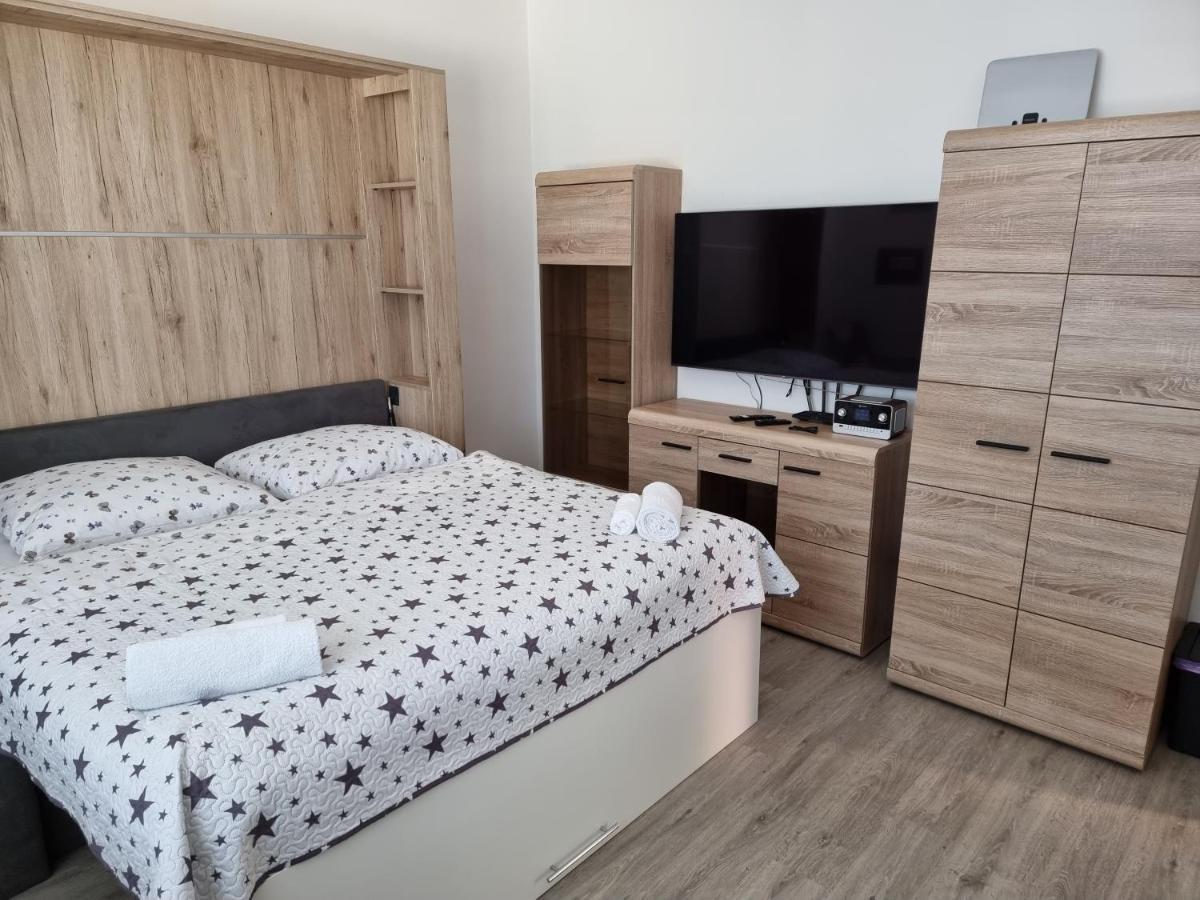 Garsoniera Dukla 289 Apartman Decin Kültér fotó